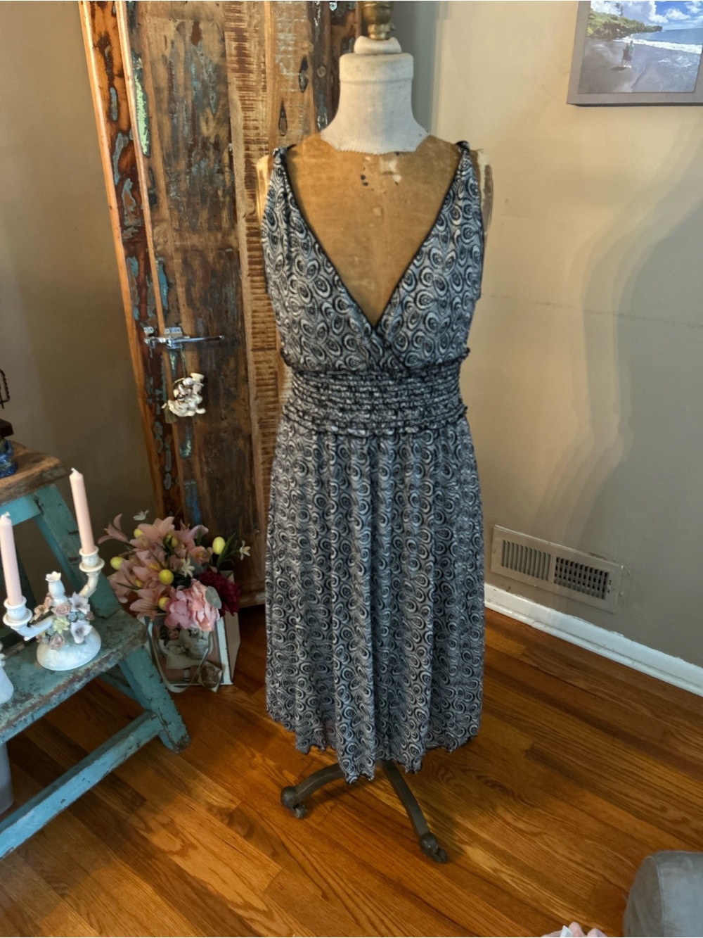 Vintage/Y2K Max Studio Black & White Printed Smocked-Waist Midi Dress | Medium